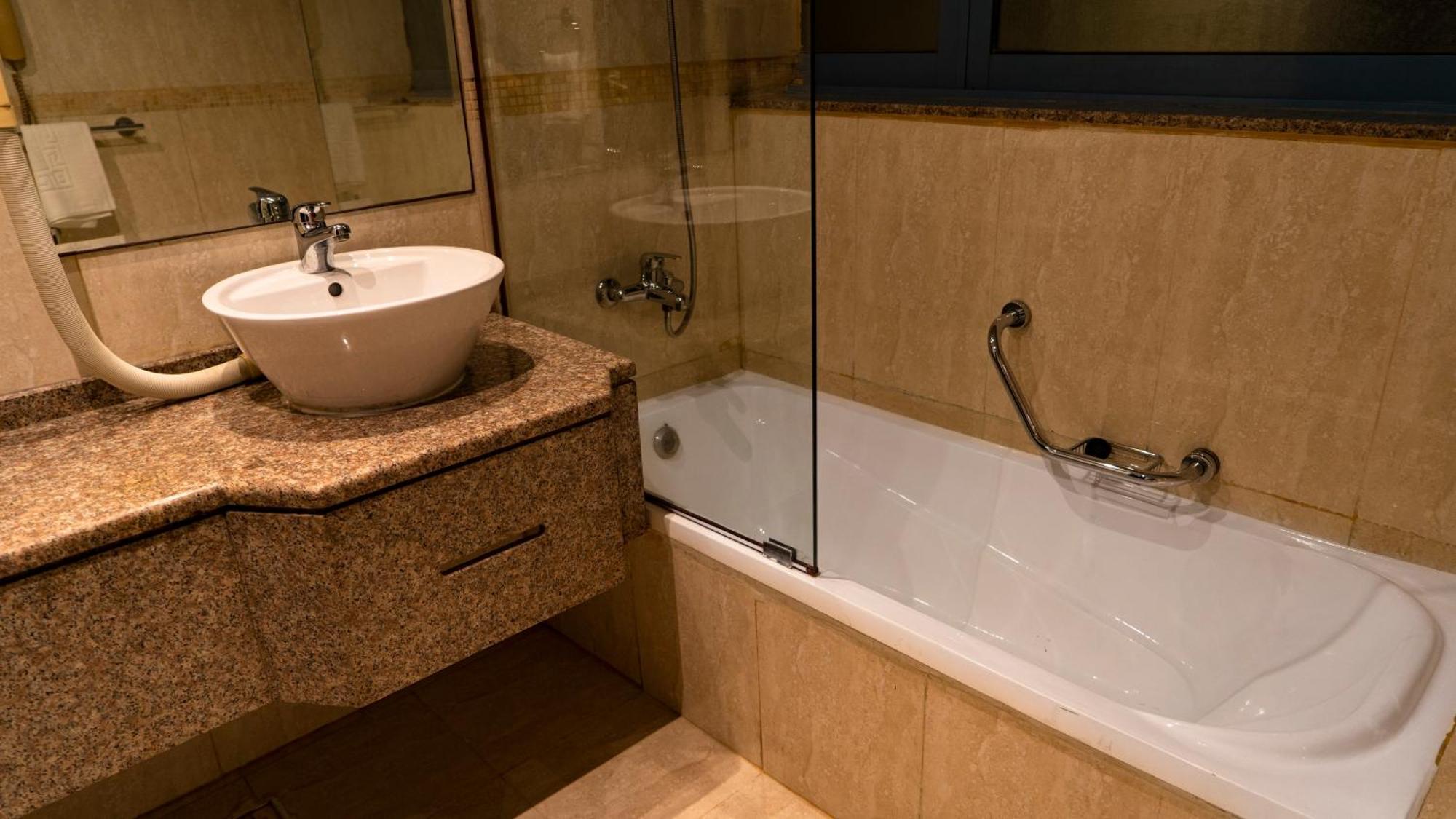 Boonmax Hotel Дубай Номер фото