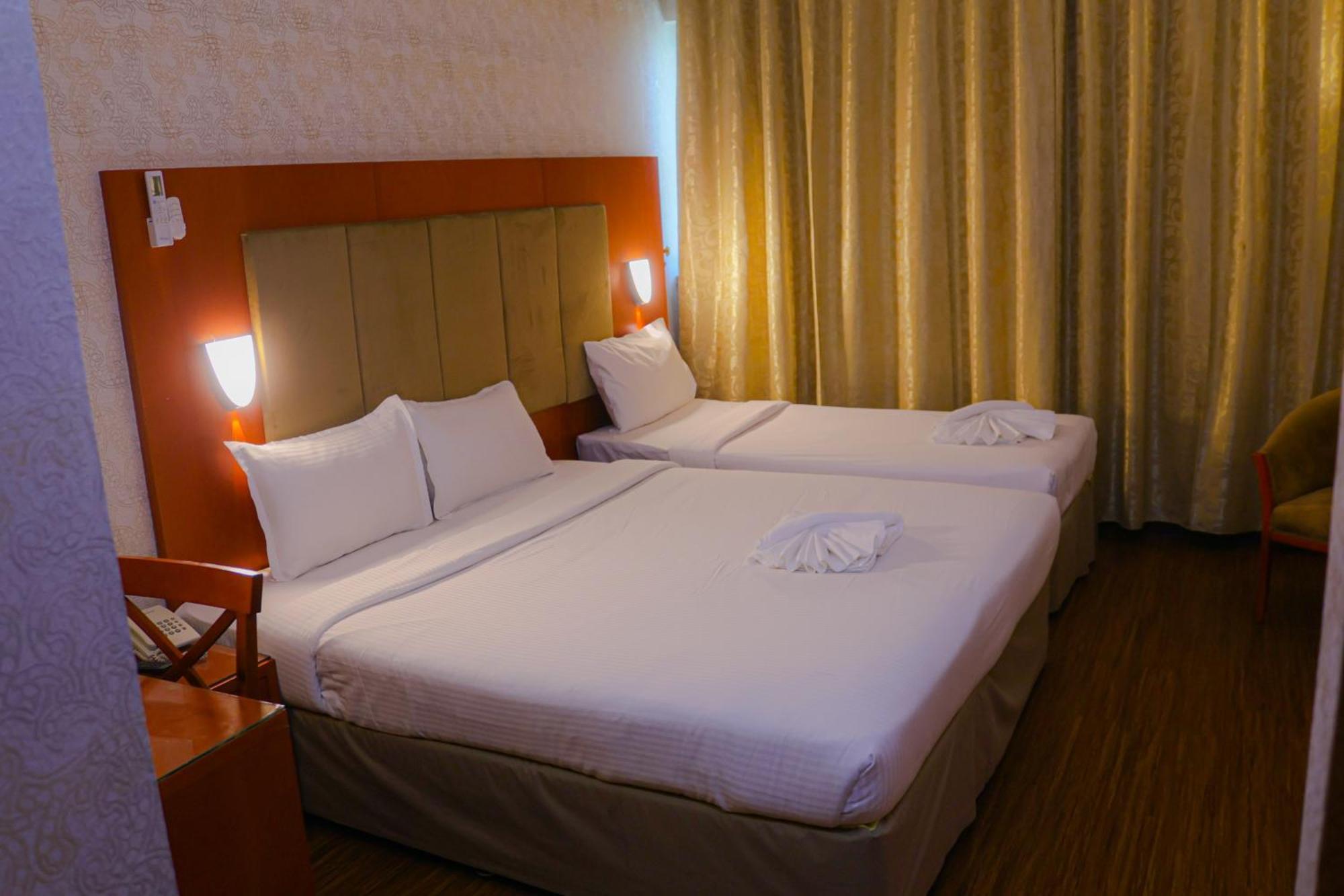 Boonmax Hotel Дубай Экстерьер фото
