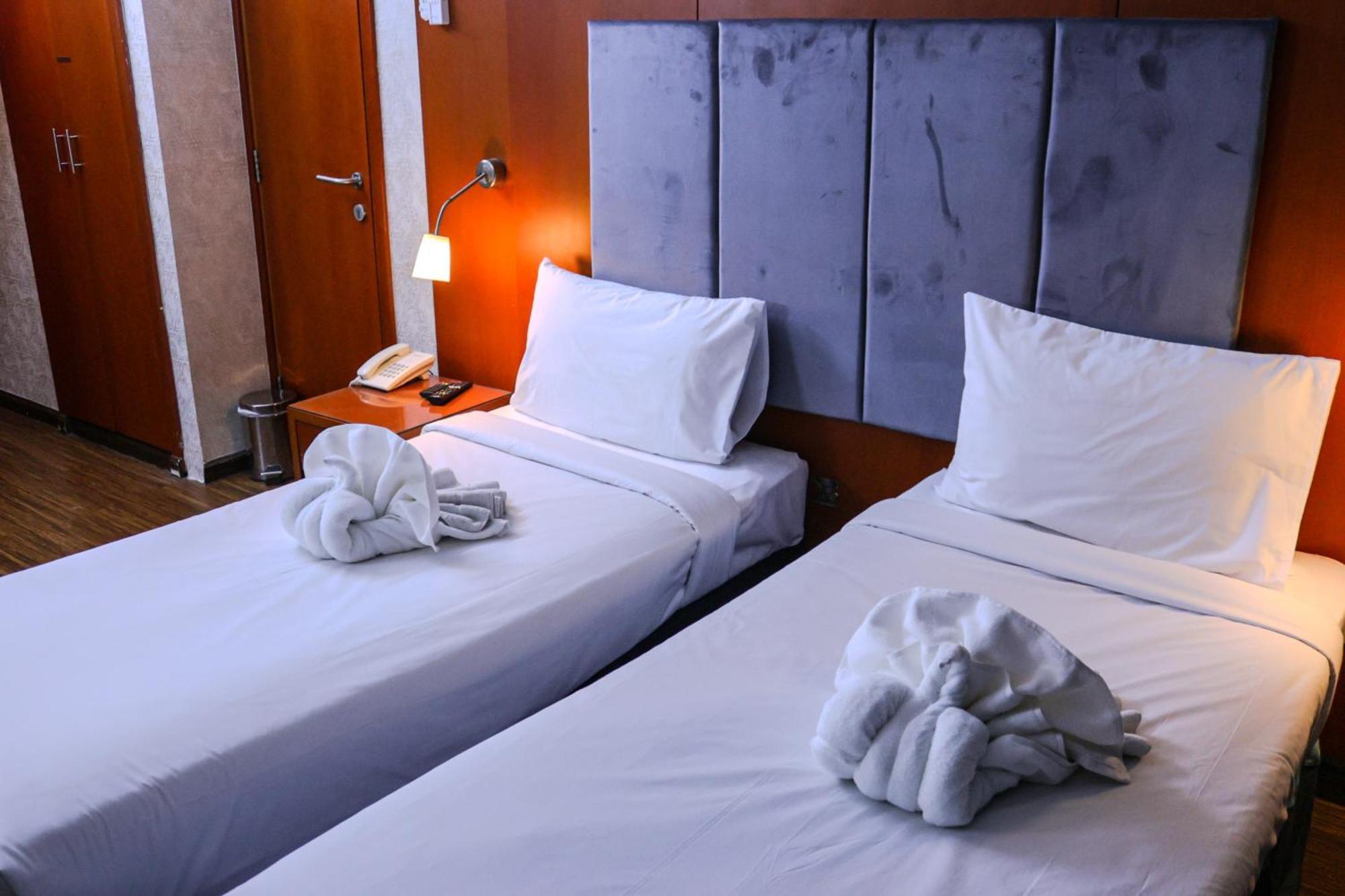 Boonmax Hotel Дубай Экстерьер фото