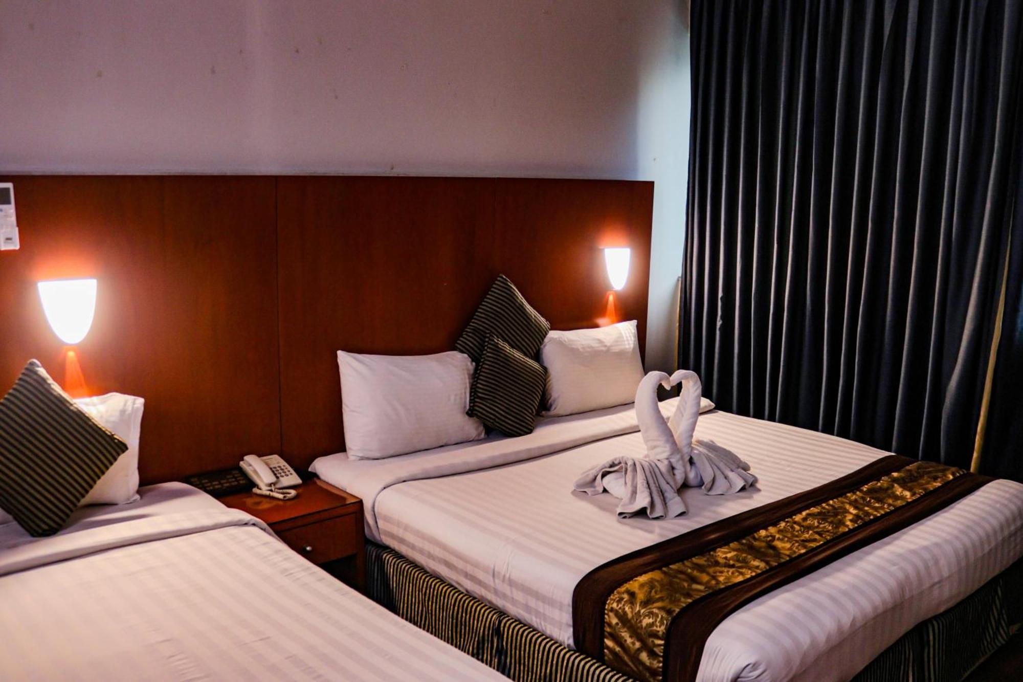 Boonmax Hotel Дубай Экстерьер фото